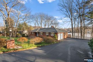 347 High Crest Drive, West Milford, NJ 07480