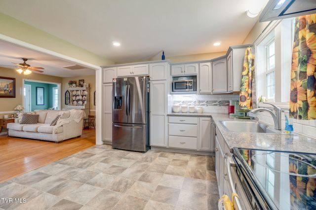 139 Lynnwood Avenue, Elizabethton, TN 37643