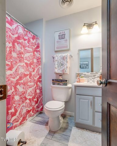 139 Lynnwood Avenue, Elizabethton, TN 37643