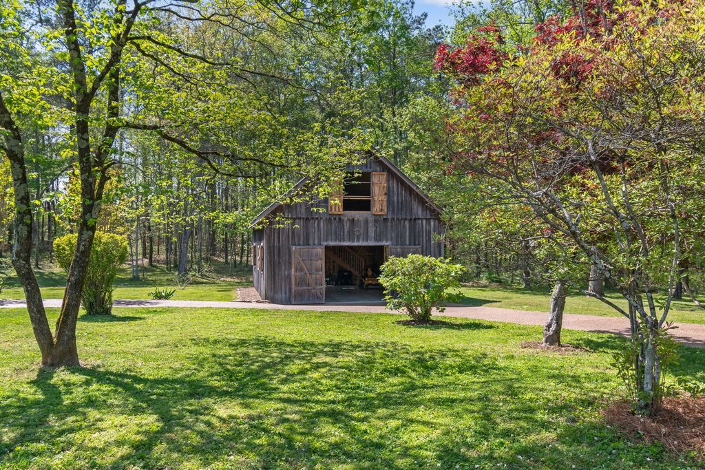 5609 Bending Chestnut Road, Franklin, TN 37064