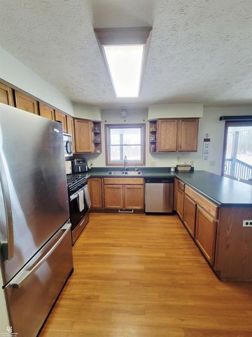 9561 Wilkes Road, Avoca, MI 48006