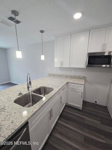 2520 PAUL Avenue, Jacksonville, FL 32207