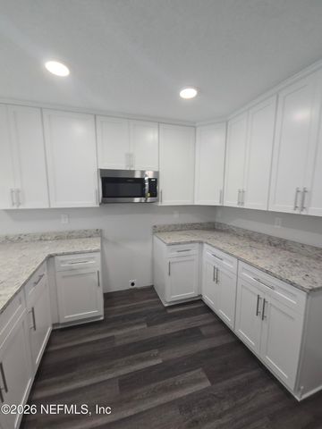 2520 PAUL Avenue, Jacksonville, FL 32207