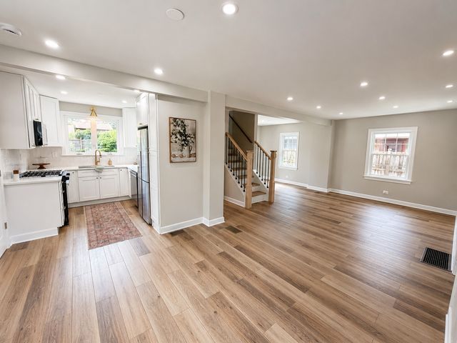 4216 Elm Street, Downers Grove, IL 60515