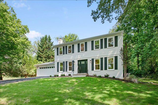 12210 FOLKSTONE DR, Oak Hill, VA 20171