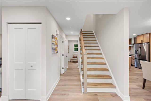 12210 FOLKSTONE DR, Oak Hill, VA 20171