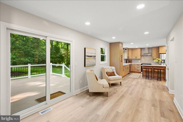12210 FOLKSTONE DR, Oak Hill, VA 20171