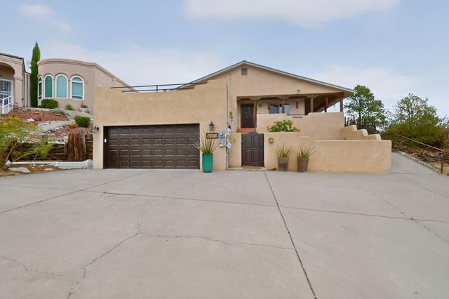 5105 Cascade Place NW, Albuquerque, NM 87105