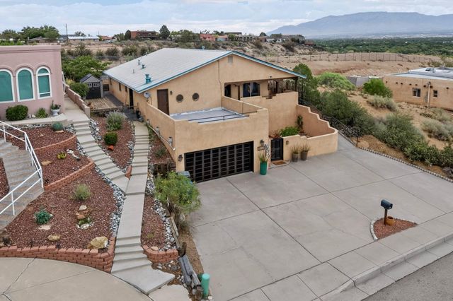 5105 Cascade Place NW, Albuquerque, NM 87105