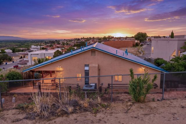 5105 Cascade Place NW, Albuquerque, NM 87105