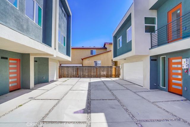 1417 W 84th, Los Angeles, CA 90047