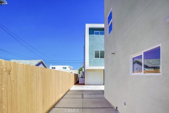 1417 W 84th, Los Angeles, CA 90047
