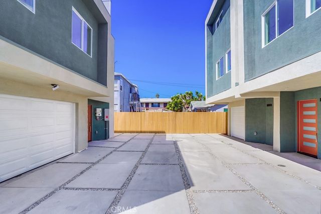 1417 W 84th, Los Angeles, CA 90047