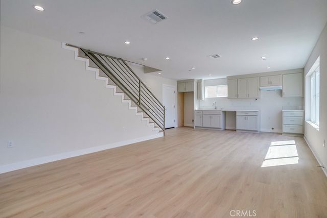 1417 W 84th, Los Angeles, CA 90047