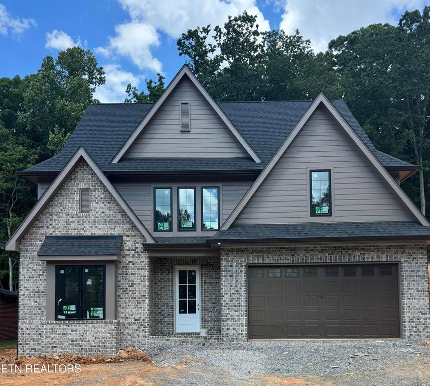 1678 Misty Lake Drive, Knoxville, TN 37932