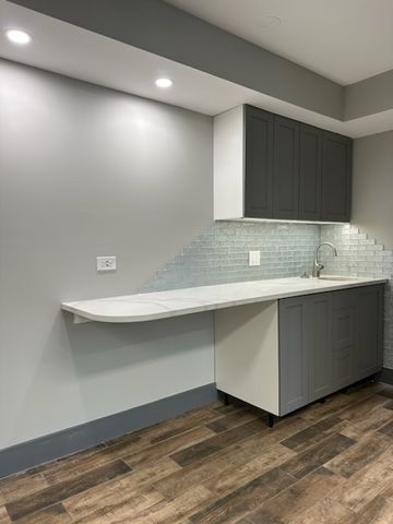 15790 New Avenue, Lemont, IL 60439