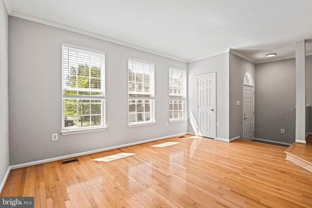 13102 FOREST MIST LN, Fairfax, VA 22033