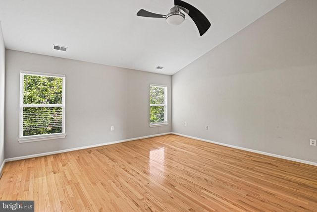 13102 FOREST MIST LN, Fairfax, VA 22033
