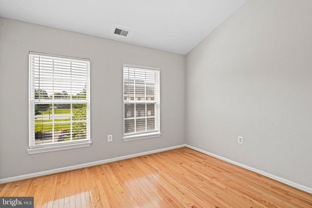 13102 FOREST MIST LN, Fairfax, VA 22033