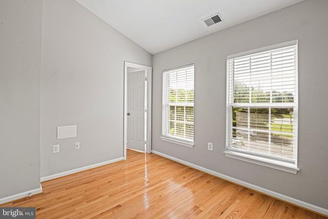 13102 FOREST MIST LN, Fairfax, VA 22033