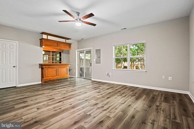 13102 FOREST MIST LN, Fairfax, VA 22033