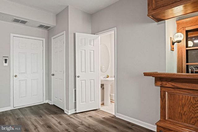 13102 FOREST MIST LN, Fairfax, VA 22033