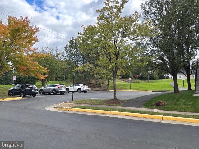 13102 FOREST MIST LN, Fairfax, VA 22033