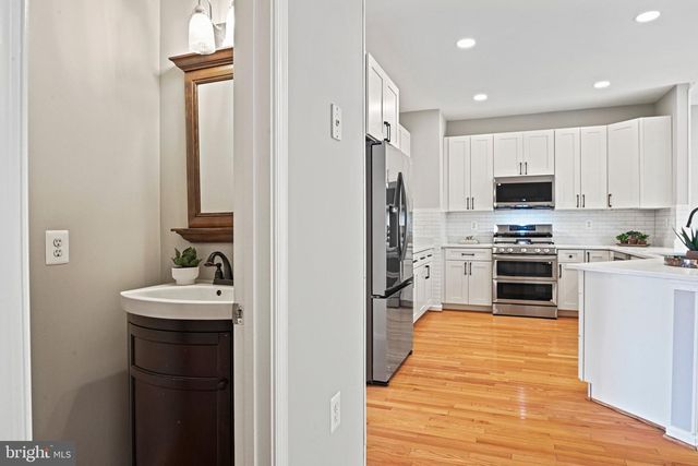 13102 FOREST MIST LN, Fairfax, VA 22033