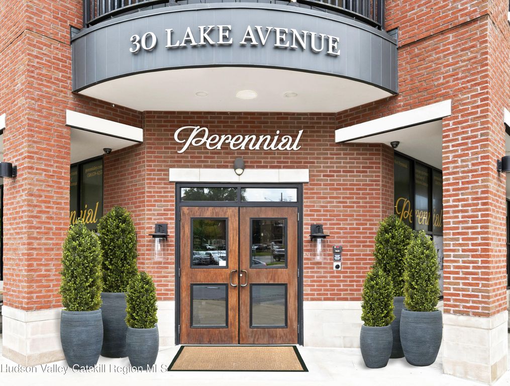 30 Lake Avenue Unit 306, Saratoga Springs, NY 12866