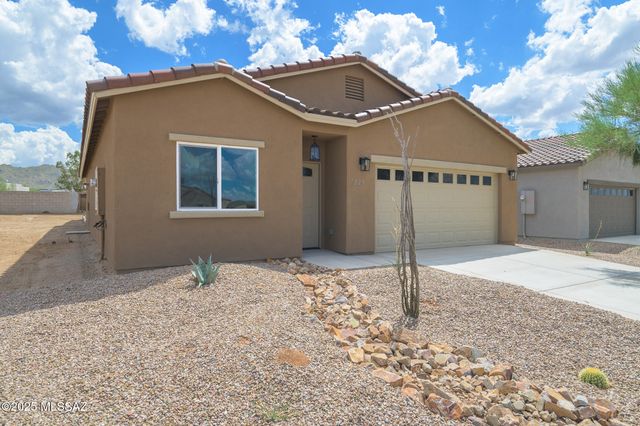 225 S Atlanta Street, Vail, AZ 85641