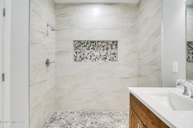 225 S Atlanta Street, Vail, AZ 85641