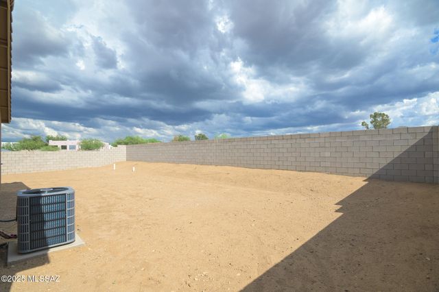 225 S Atlanta Street, Vail, AZ 85641