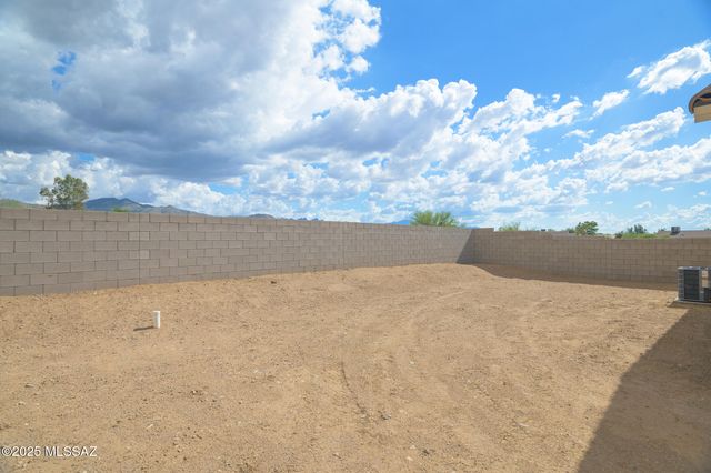 225 S Atlanta Street, Vail, AZ 85641