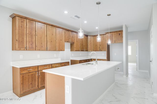 225 S Atlanta Street, Vail, AZ 85641