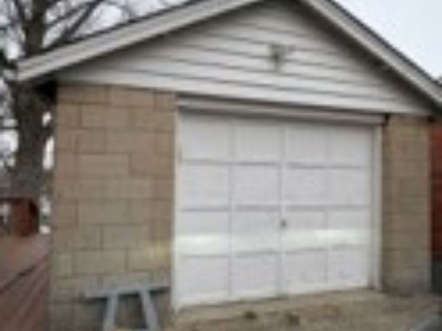 104 Delrose Dr, Liberty Boro, PA 15133