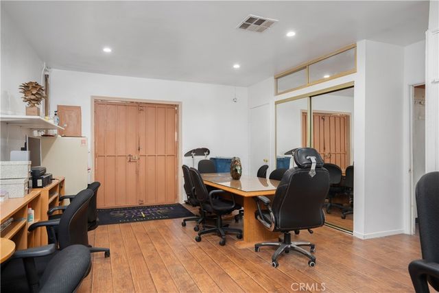 8461 San Pedro Street, Los Angeles, CA 90003