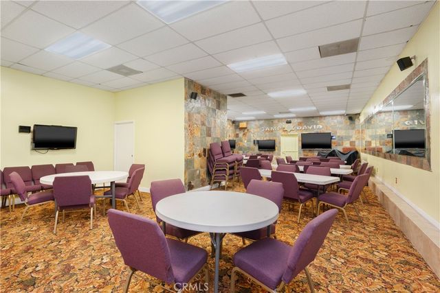 8461 San Pedro Street, Los Angeles, CA 90003