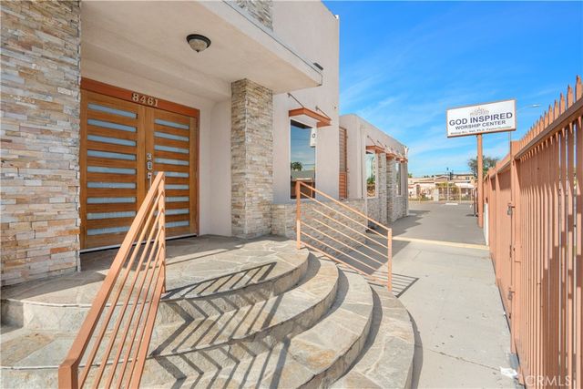 8461 San Pedro Street, Los Angeles, CA 90003