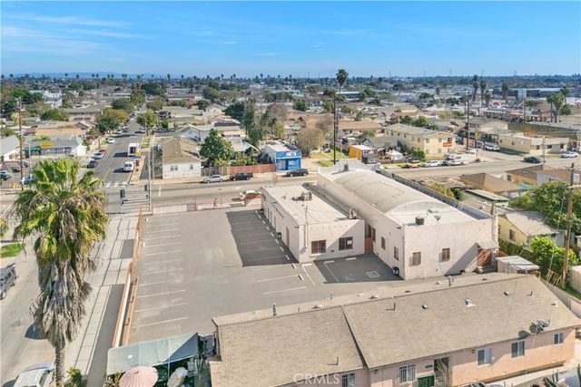 8461 San Pedro Street, Los Angeles, CA 90003