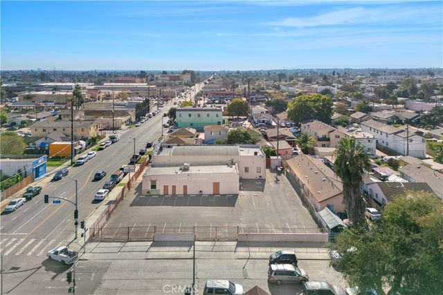 8461 San Pedro Street, Los Angeles, CA 90003