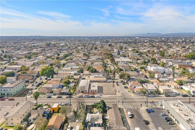 8461 San Pedro Street, Los Angeles, CA 90003