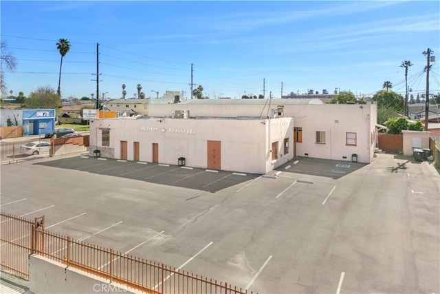 8461 San Pedro Street, Los Angeles, CA 90003