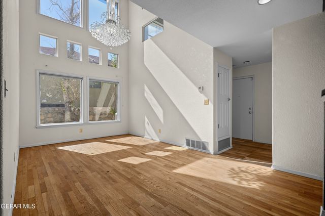 624 SKYDALE Drive, El Paso, TX 79912