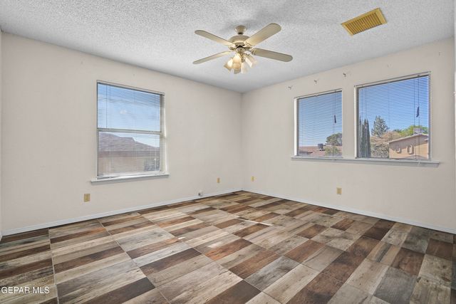 624 SKYDALE Drive, El Paso, TX 79912