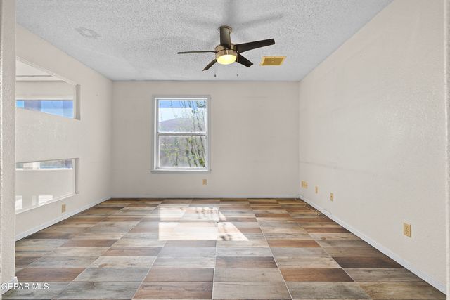 624 SKYDALE Drive, El Paso, TX 79912