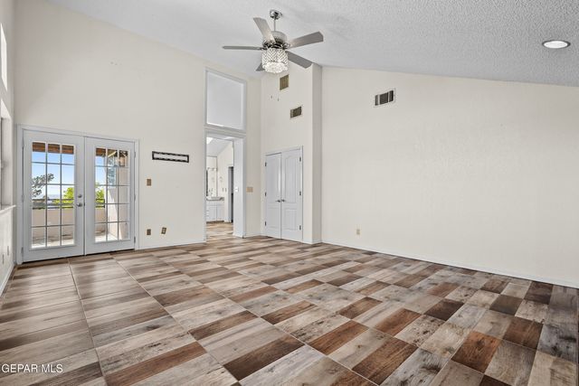 624 SKYDALE Drive, El Paso, TX 79912