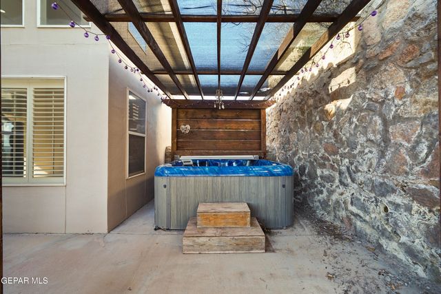 624 SKYDALE Drive, El Paso, TX 79912