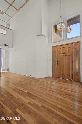 624 SKYDALE Drive, El Paso, TX 79912