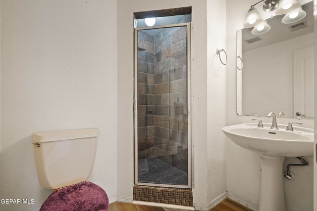 624 SKYDALE Drive, El Paso, TX 79912