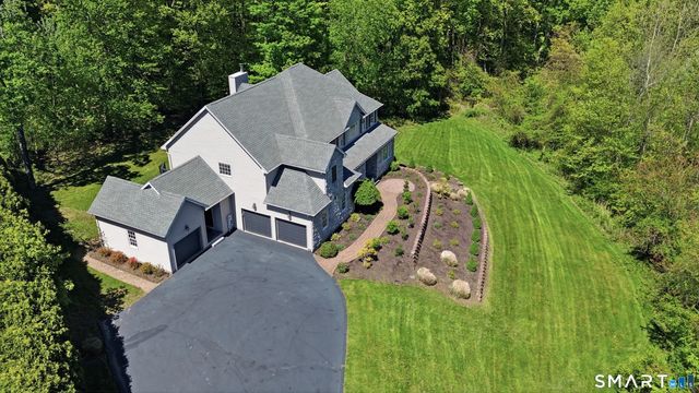 7 Mountainside Road, West Hartford, CT 06107